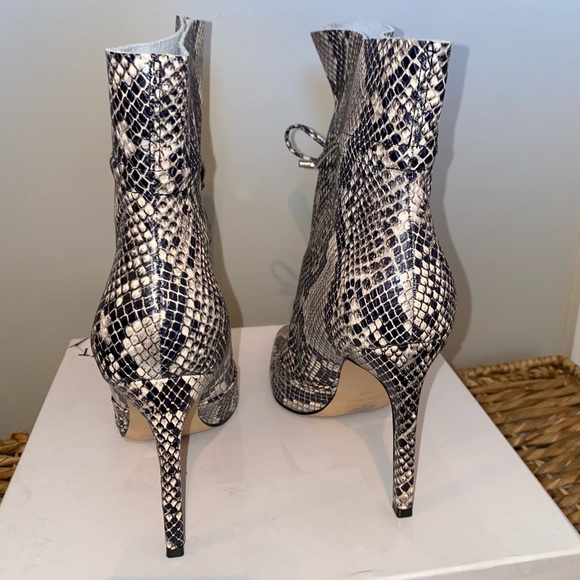 Genuine Leather Natural Snake Skin Print Nine West Tirzah Ankle Boots 6.5 - Picture 6 of 11